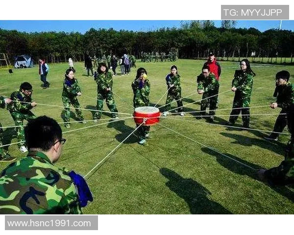 杭州攀岩队意识探讨:团队精神与个人成长的完美结合 杭州攀岩队意识探讨:团队精神与个人成长的完美结合